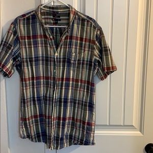 Gap Men’s button up short sleeve plaid shirt